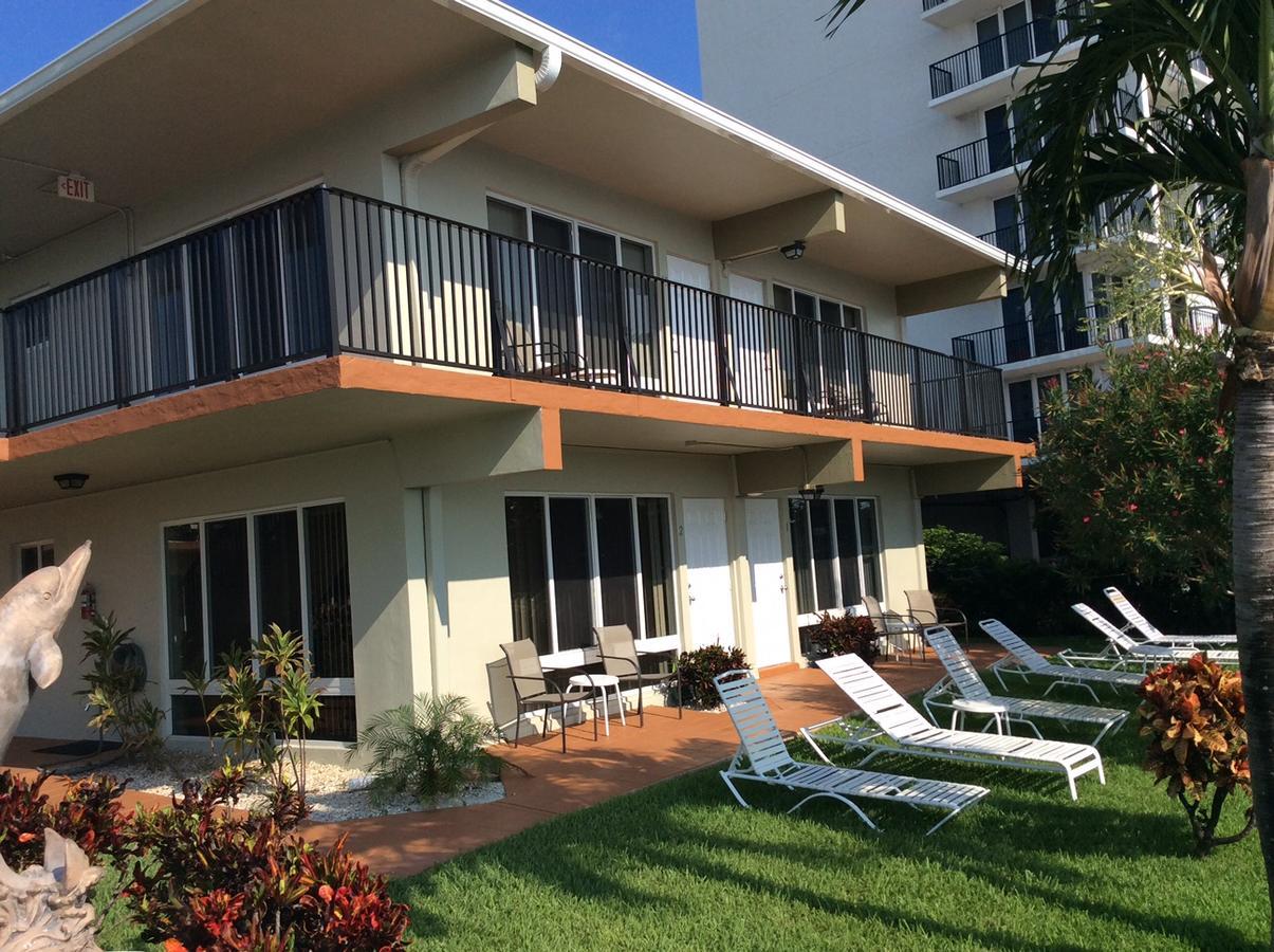 Aqua Mar Condos ポンパノビーチ エクステリア 写真