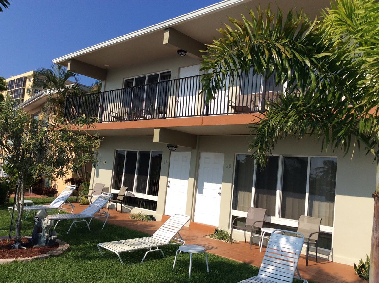 Aqua Mar Condos ポンパノビーチ エクステリア 写真